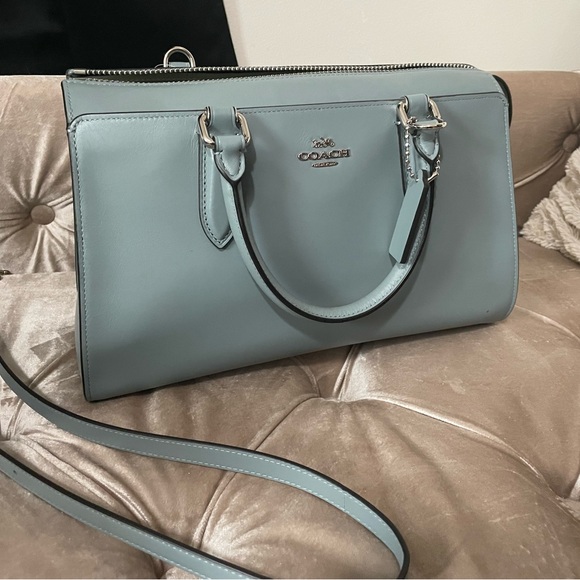 Brand new leather Coach purse with tags, originally $395.00 - Picture 4 of 14